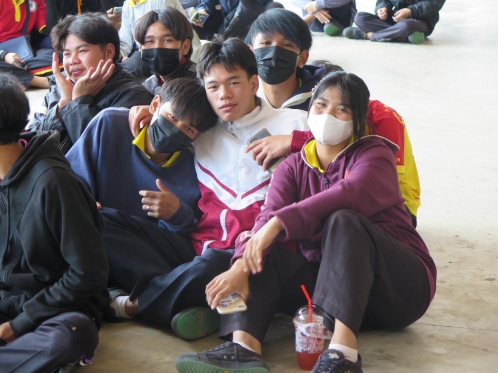 LINE_ALBUM_กิจกรรมวันคริสต์มาส2_๒๒๑๒๒๗_130